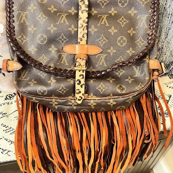 Louis Vuitton crossbody - Picture 3 of 12